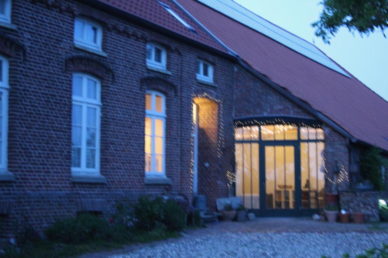 Krummhörn Ferienhof Spiegelhaus מראה חיצוני תמונה